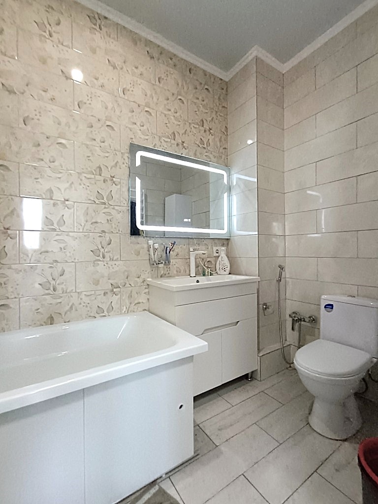 продажа трехкомнатной квартиры номер A-174043 в Киевском районе, фото номер 17